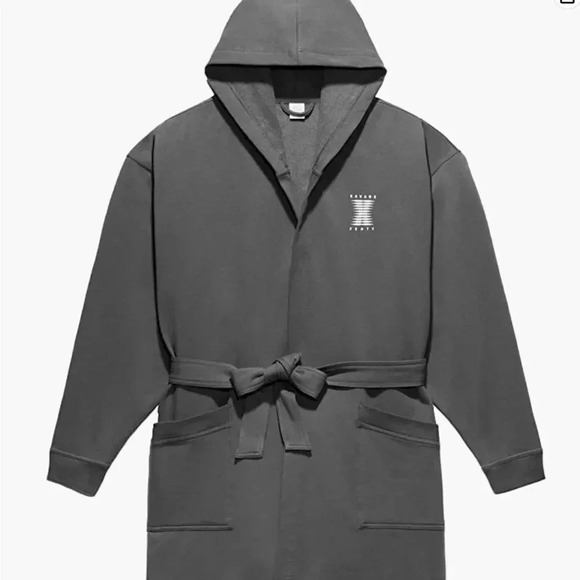 Savage X Fenty Bath Robe Forever Savage Showgirl Short Hooded Belted Gray XS S - Picture 1 of 13